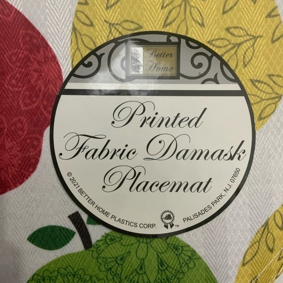 Placemats Apple Printed Damask Fabric 4 Reversible Pieces White Red Green Yellow - Picture 6 of 16